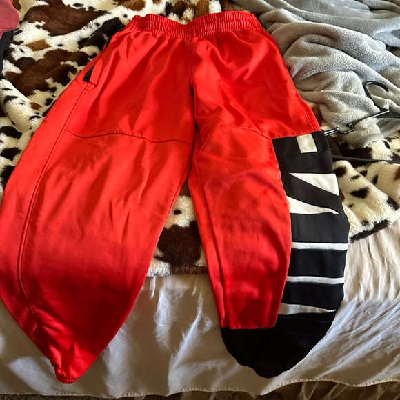 Nike sweats red - Picture 1 of 1